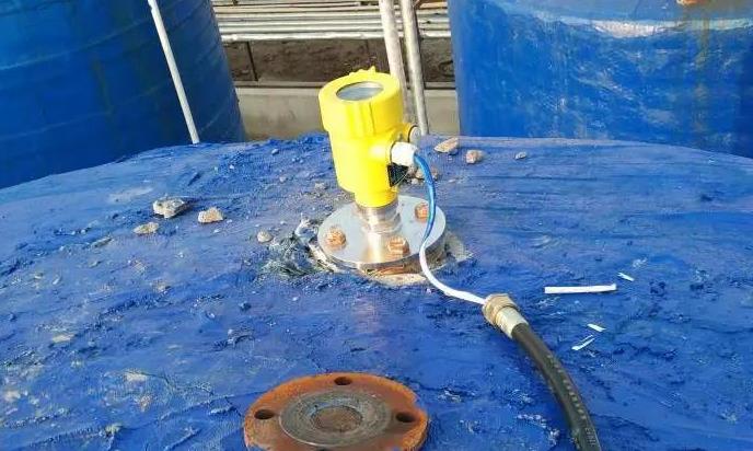 雷达液位计酸碱储罐液位测量